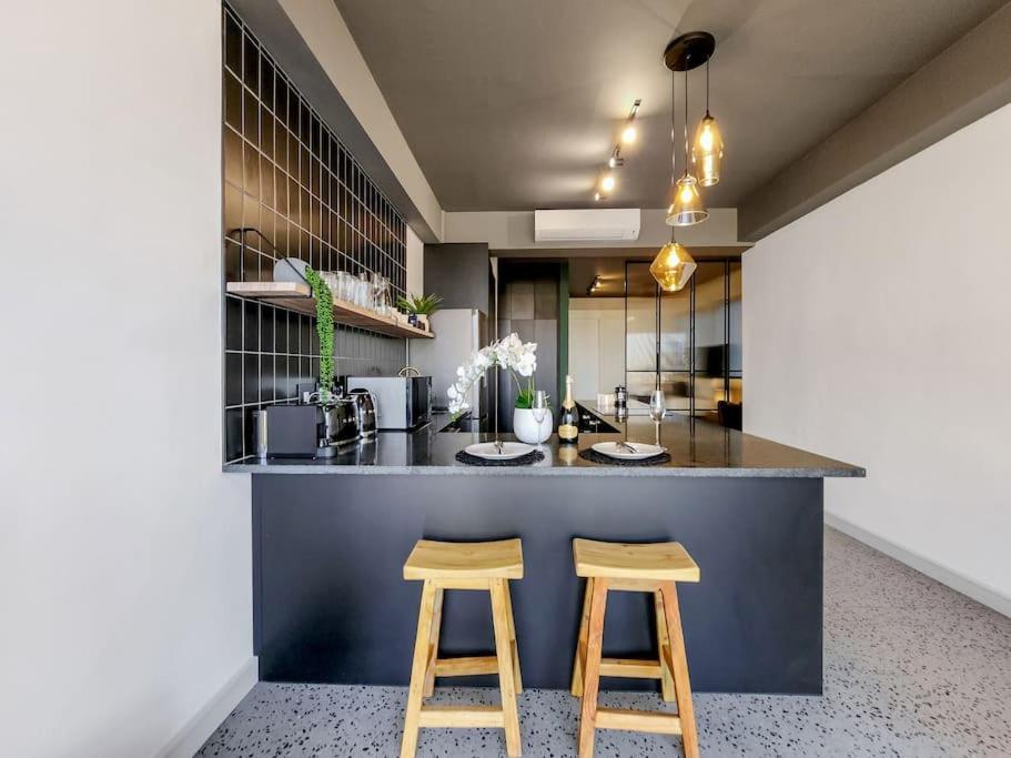 Captivating With And Mountain Views Apartment