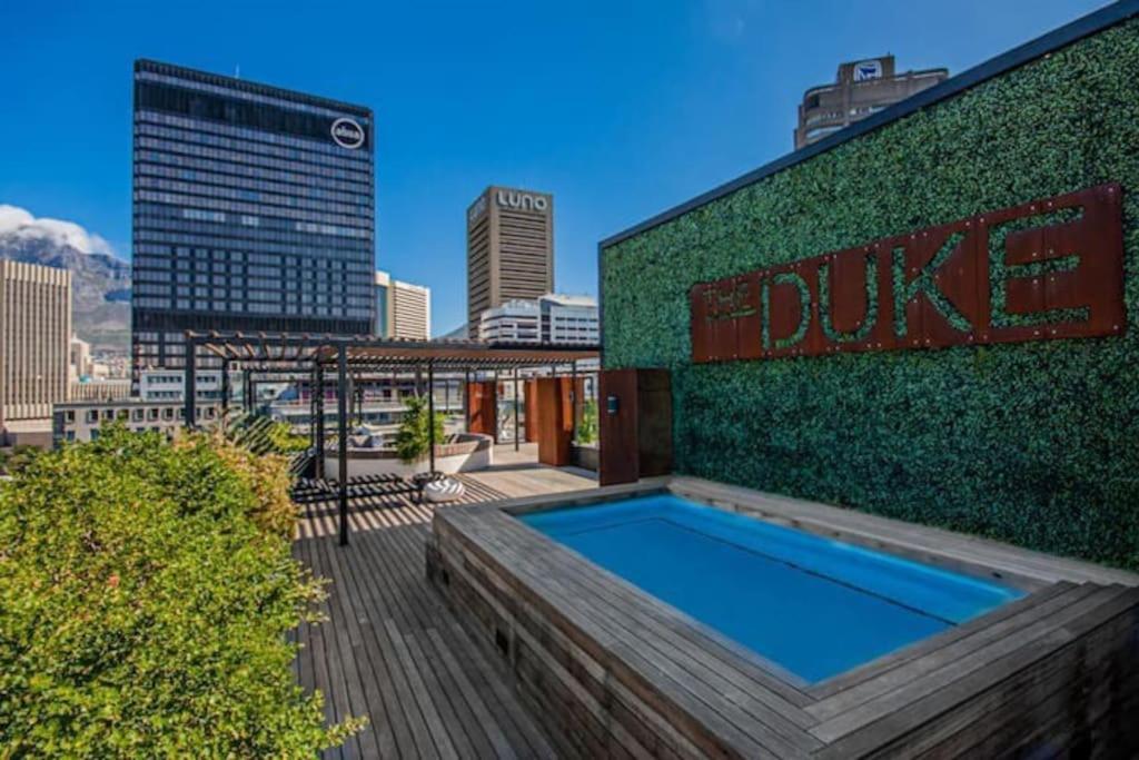 Captivating With And Mountain Views * Cape Town