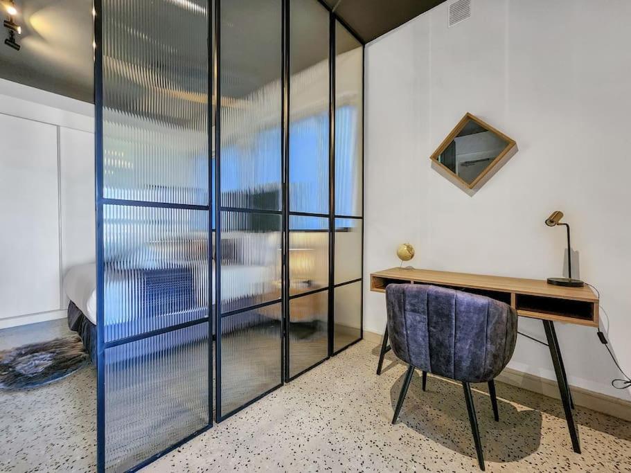 Apartment Captivating With And Mountain Views Cape Town